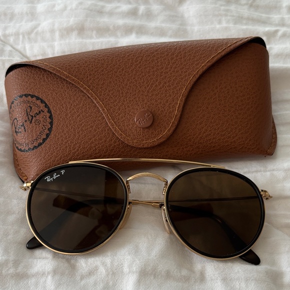 Ray-Ban polarized Gold and Black Round Sunglasses with Brown Case - Picture 1 of 1